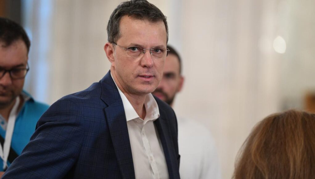 ce-spune-ministrul-mosteanu-despre-posibilitatea-serviciului-militar-obligatoriu-in-romania-990317