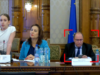 Lacrimi la microfon, nepăsare pe ecran: O elevă plânge în Senat, în timp ce ministrul educației dă scroll pe telefon